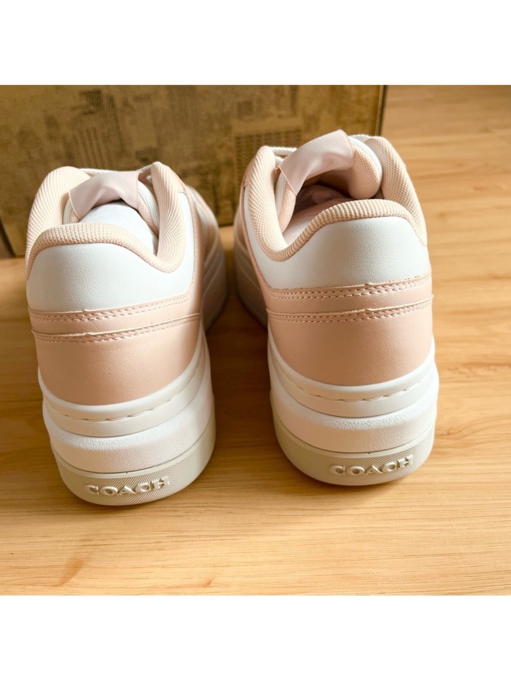 Coach Platform Sneaker
Women 9.0 US - Picture 13 of 14